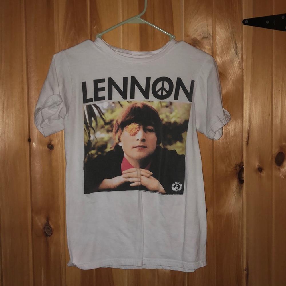 John Lennon Tee 🌸🌼